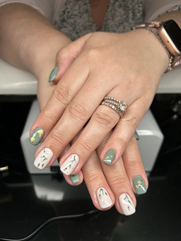 Illustration de la prestation Nail Art – Design personnalisé